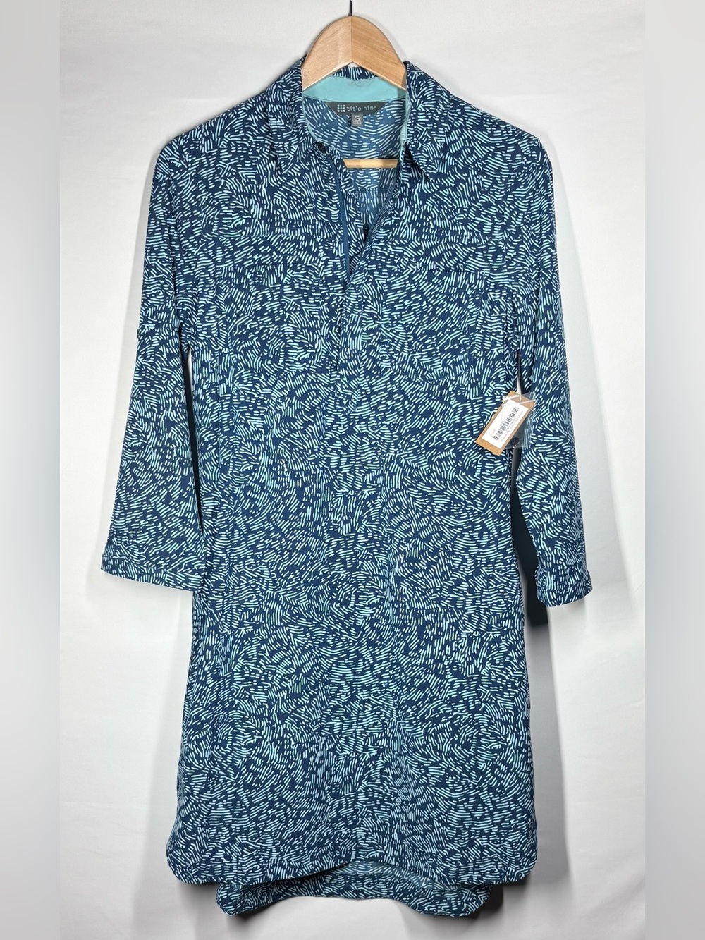 NWT Title Nine Adventurista Long Sleeve Shirt Dress in Navy & Light Blue. Small
